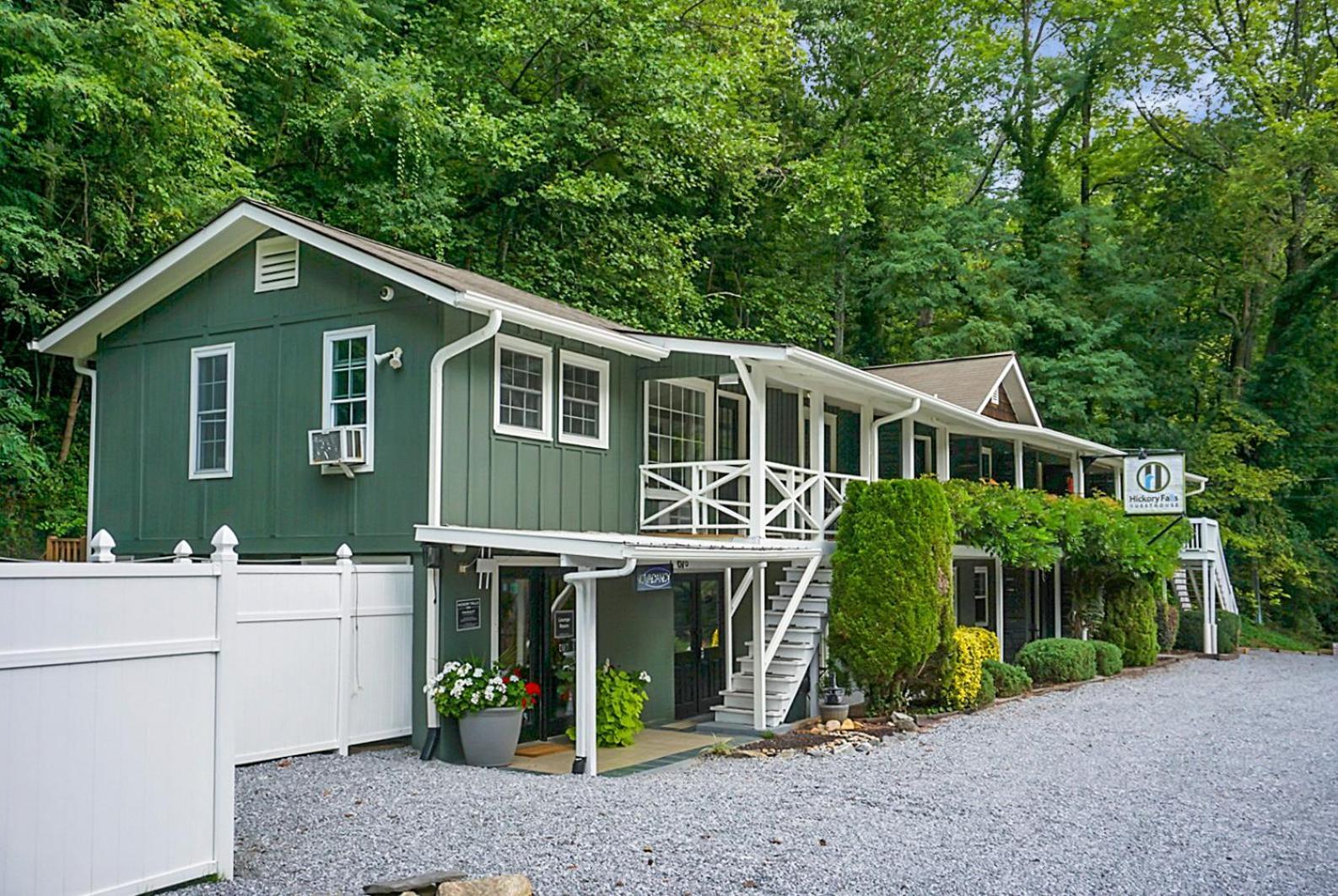 Hickory Falls Inn Chimney Rock Exterior foto