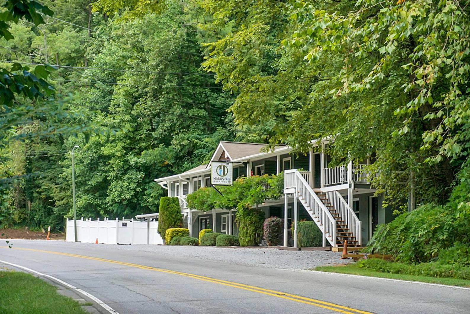 Hickory Falls Inn Chimney Rock Exterior foto