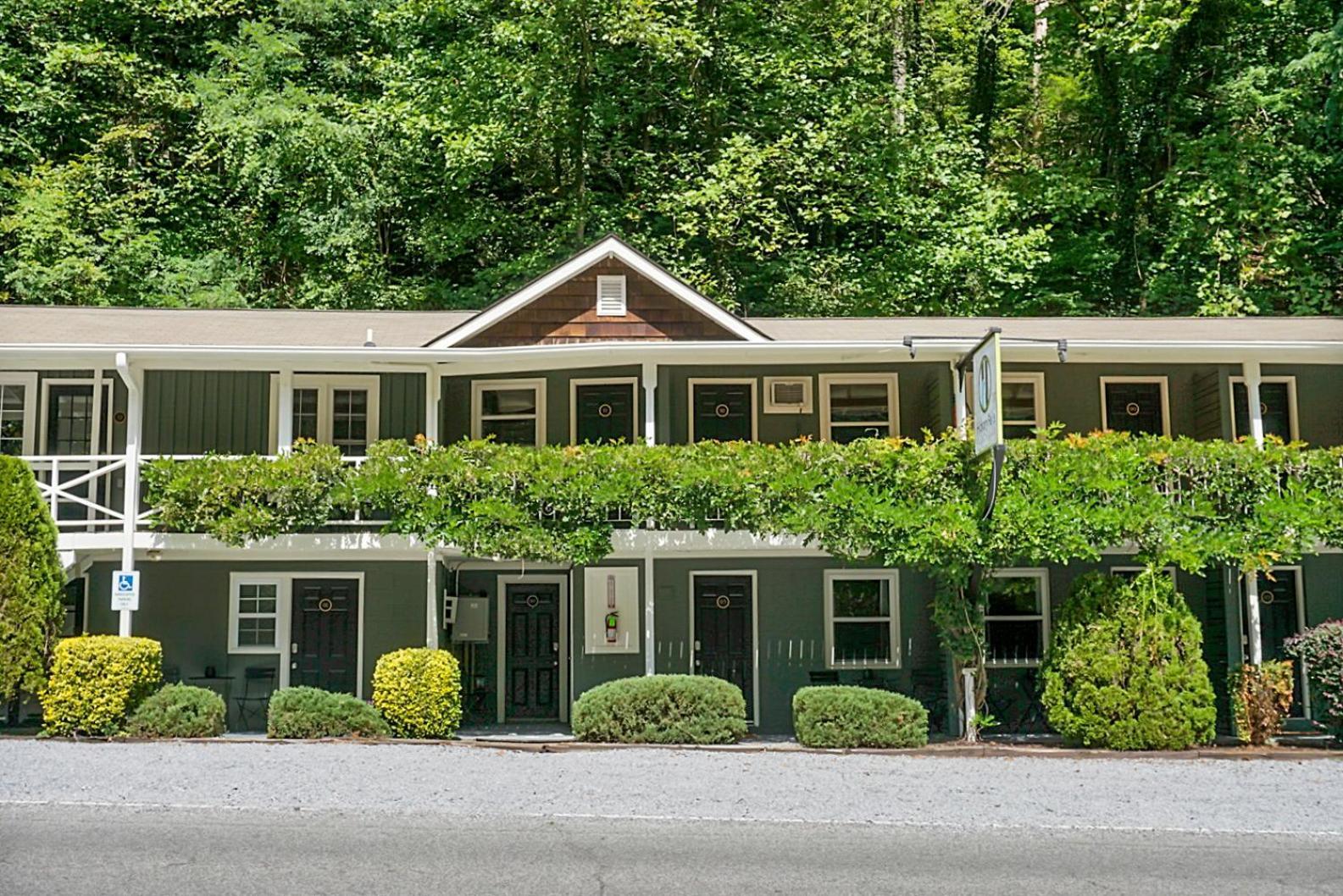 Hickory Falls Inn Chimney Rock Exterior foto