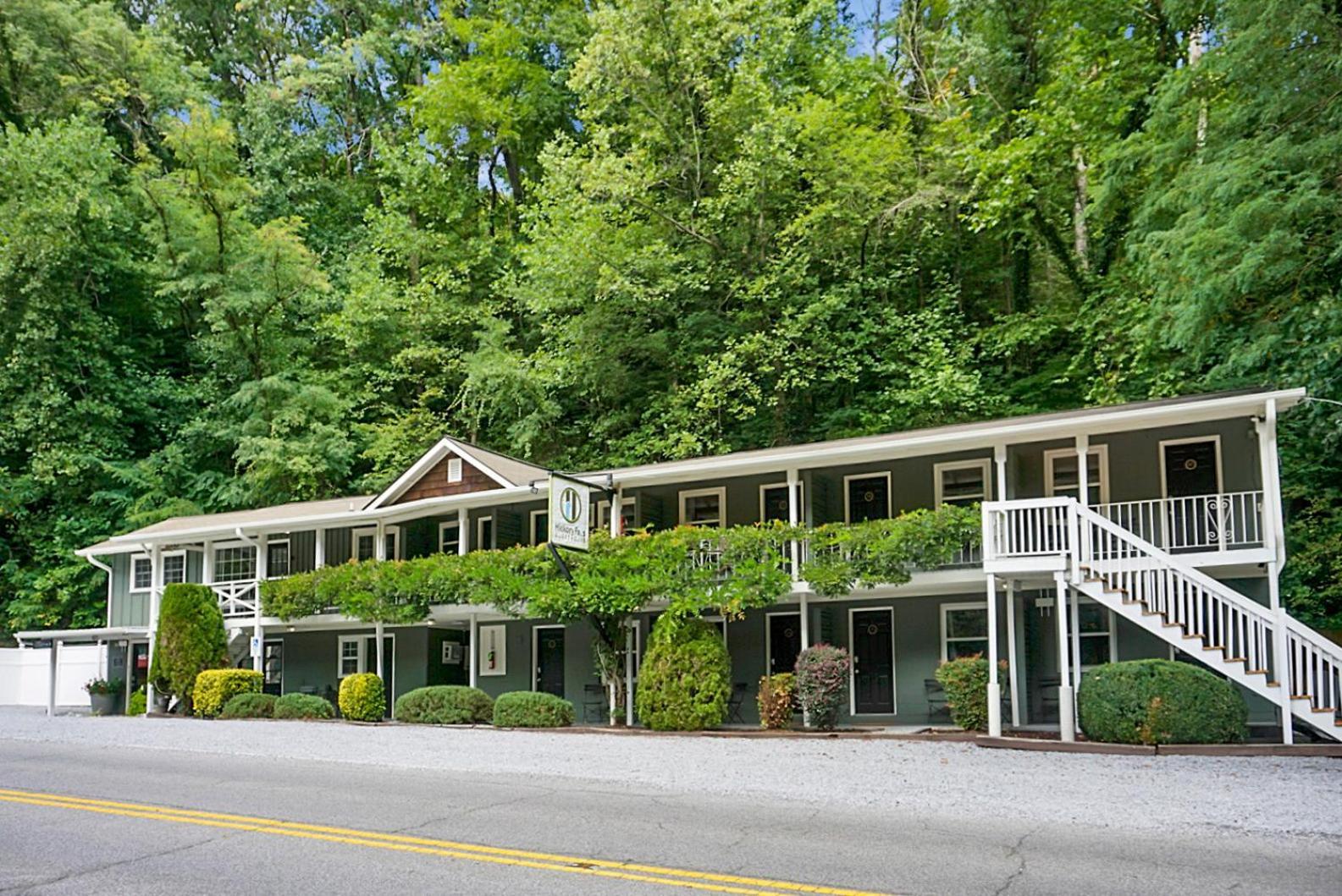 Hickory Falls Inn Chimney Rock Exterior foto